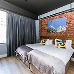Innscape On Castle Hotel